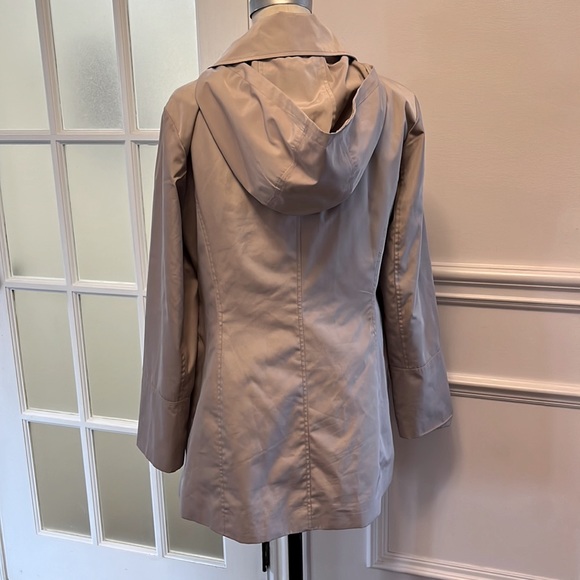 London Fog spring/ fall coat - Picture 3 of 4